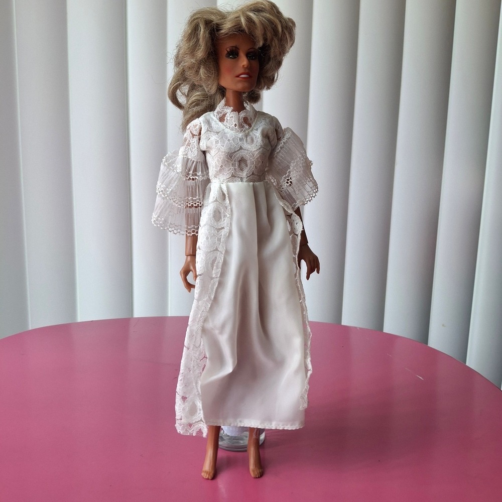 Farrah Fawcett 12" Fashion Doll 1976 by Mego Vintage White Lace Gown Blonde Hair